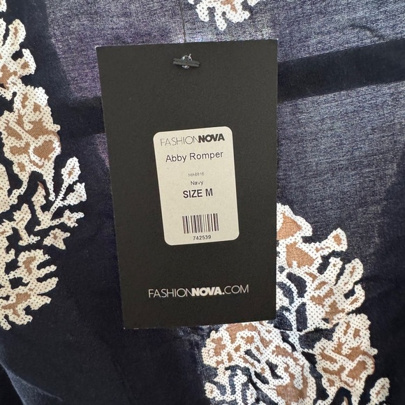 nWT fashion nova navy blue palsy Abby romper sz M - Picture 5 of 6